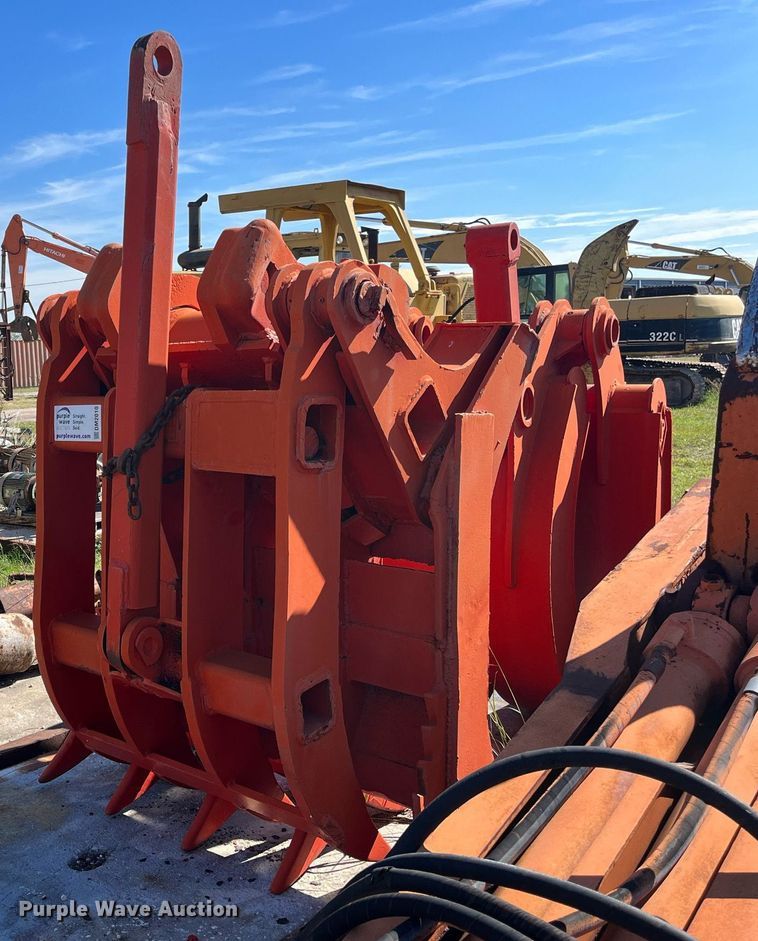 image for item DM2010 Pemberton Cat225X CP  excavator grapple