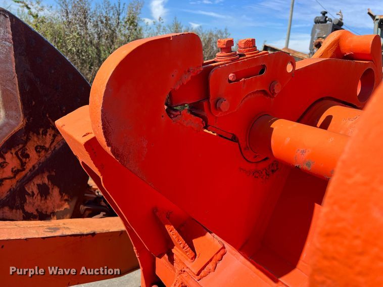 image for item DM2010 Pemberton Cat225X CP  excavator grapple