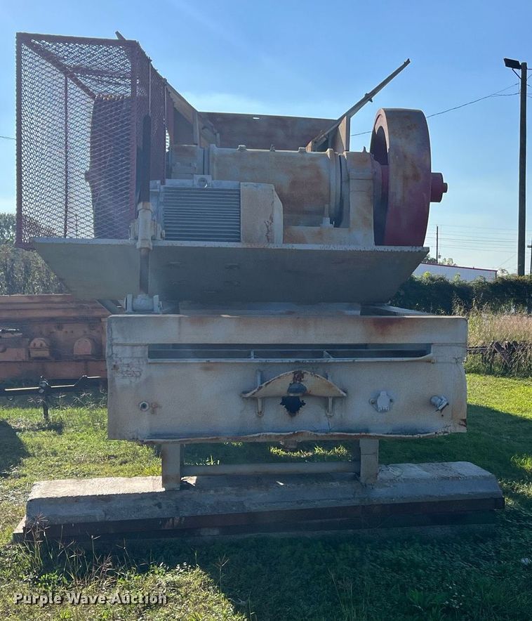 image for item DM2011 Cedarapids 801XT  crusher