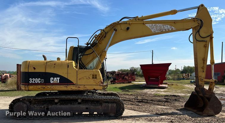 image for item DM2015 2000 Caterpillar 320CU  excavator