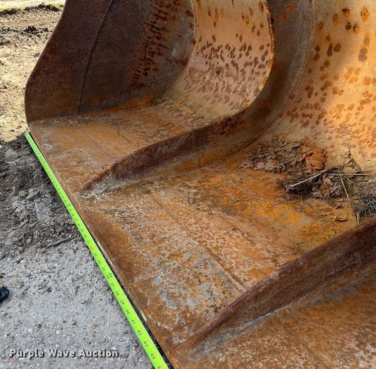 image for item DM2015 2000 Caterpillar 320CU  excavator