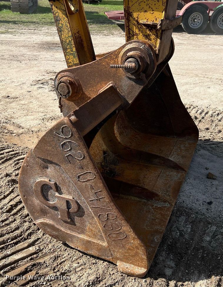 image for item DM2015 2000 Caterpillar 320CU  excavator