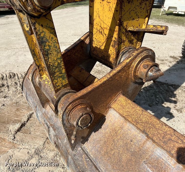 image for item DM2015 2000 Caterpillar 320CU  excavator