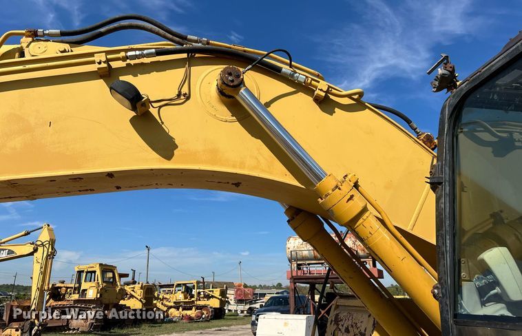 image for item DM2015 2000 Caterpillar 320CU  excavator