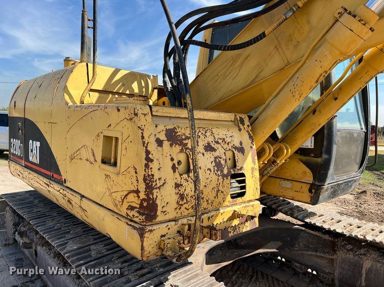 image for item DM2015 2000 Caterpillar 320CU  excavator