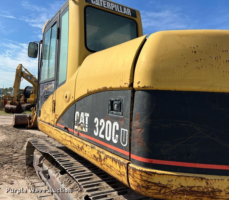image for item DM2015 2000 Caterpillar 320CU  excavator
