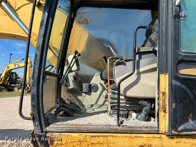 image for item DM2015 2000 Caterpillar 320CU  excavator