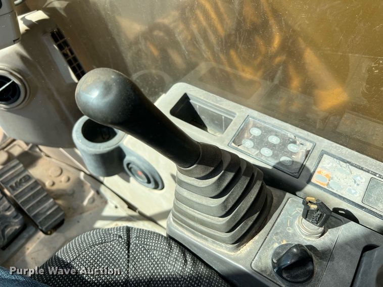 image for item DM2015 2000 Caterpillar 320CU  excavator