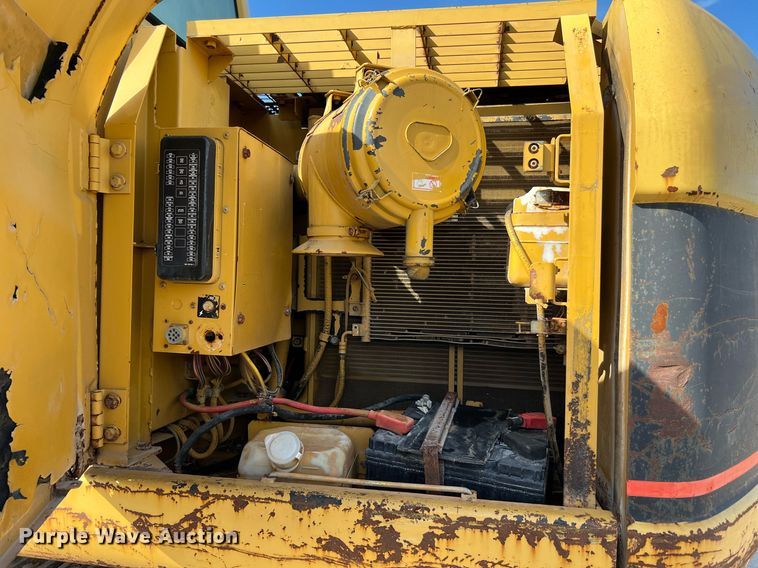 image for item DM2015 2000 Caterpillar 320CU  excavator