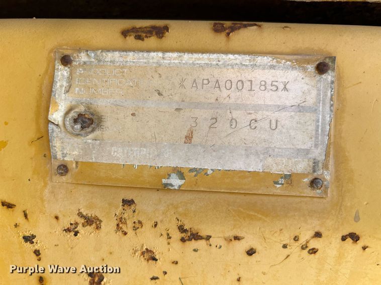 image for item DM2015 2000 Caterpillar 320CU  excavator