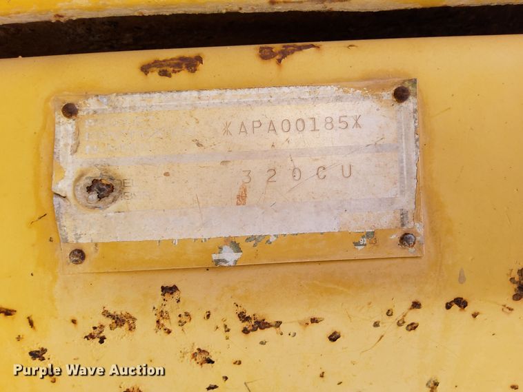 image for item DM2015 2000 Caterpillar 320CU  excavator