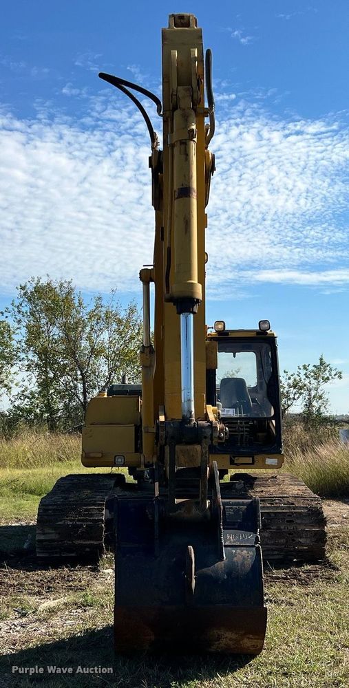 image for item DM2017 1995 Caterpillar 322L  excavator