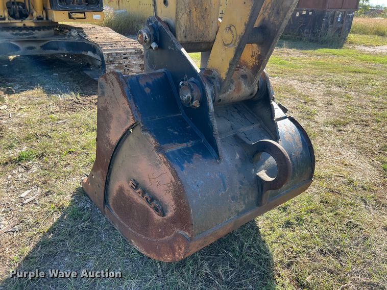 image for item DM2017 1995 Caterpillar 322L  excavator