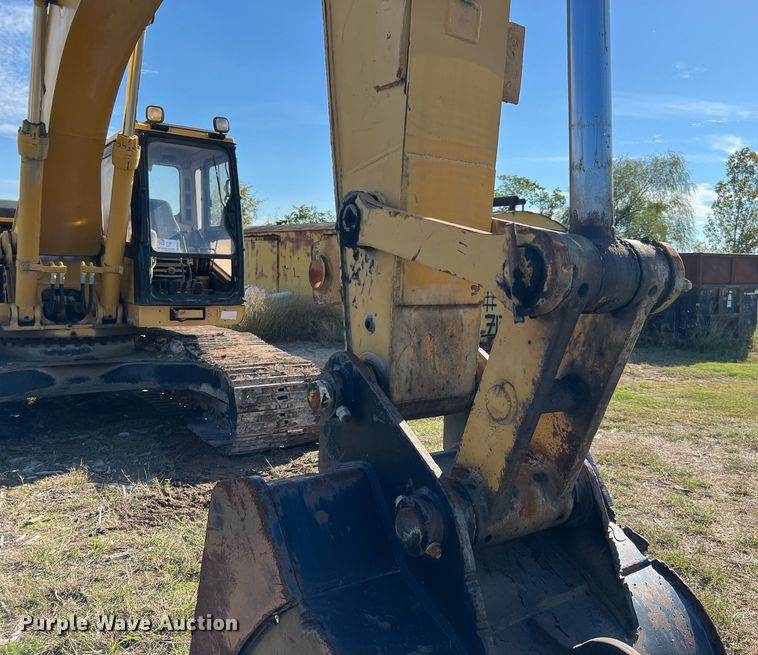 image for item DM2017 1995 Caterpillar 322L  excavator