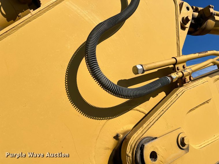 image for item DM2017 1995 Caterpillar 322L  excavator