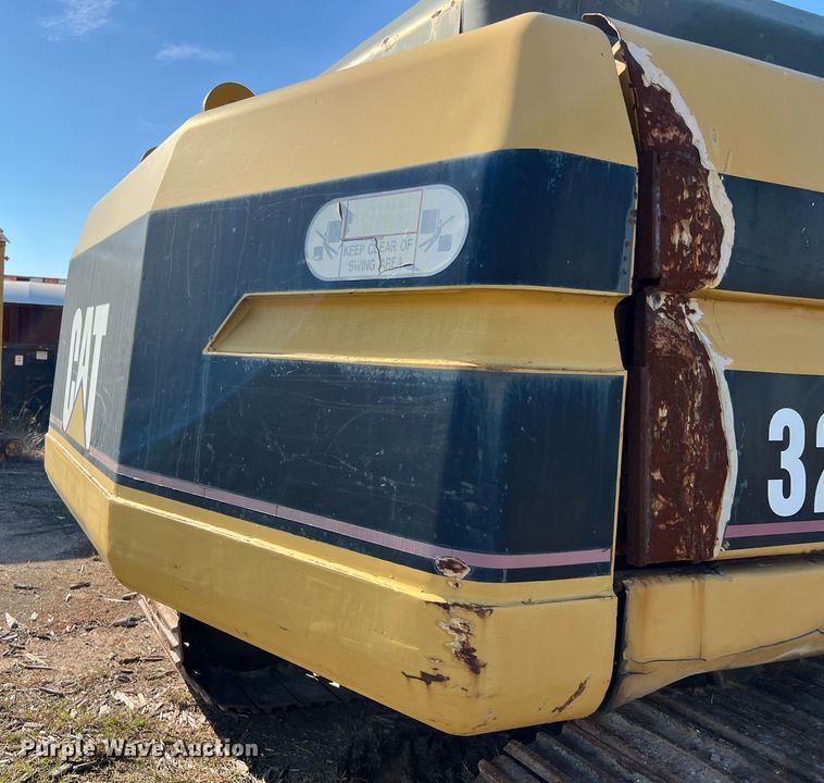 image for item DM2017 1995 Caterpillar 322L  excavator