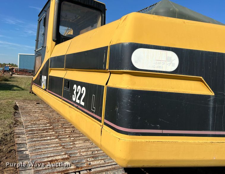 image for item DM2017 1995 Caterpillar 322L  excavator