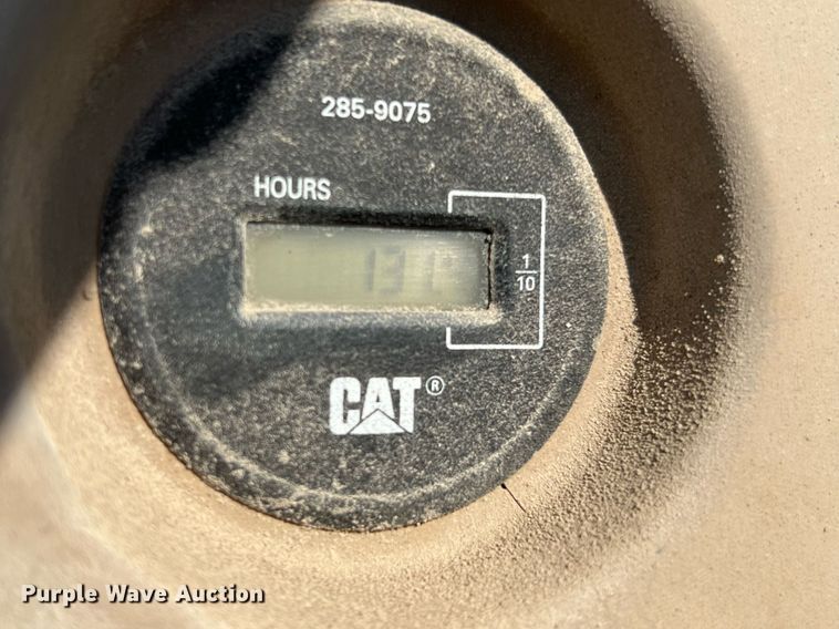 image for item DM2017 1995 Caterpillar 322L  excavator