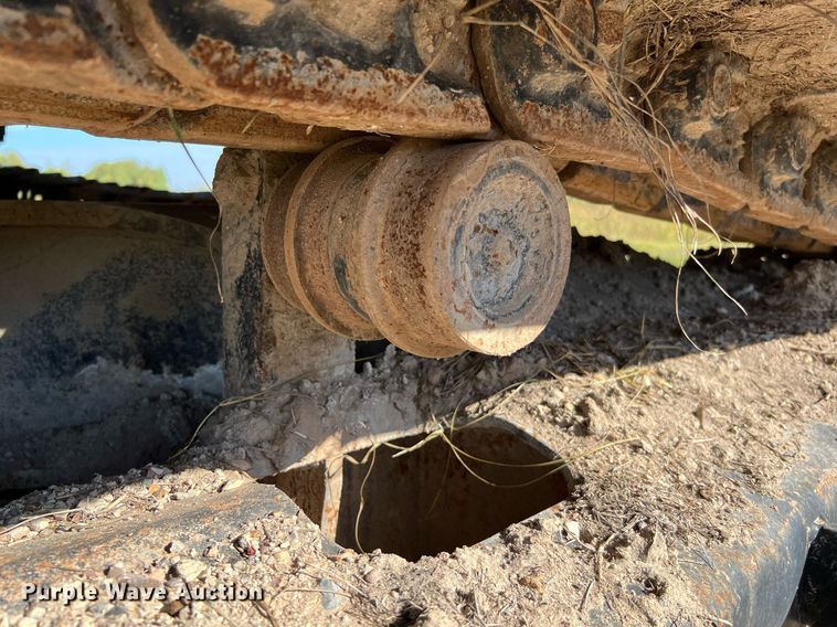 image for item DM2017 1995 Caterpillar 322L  excavator