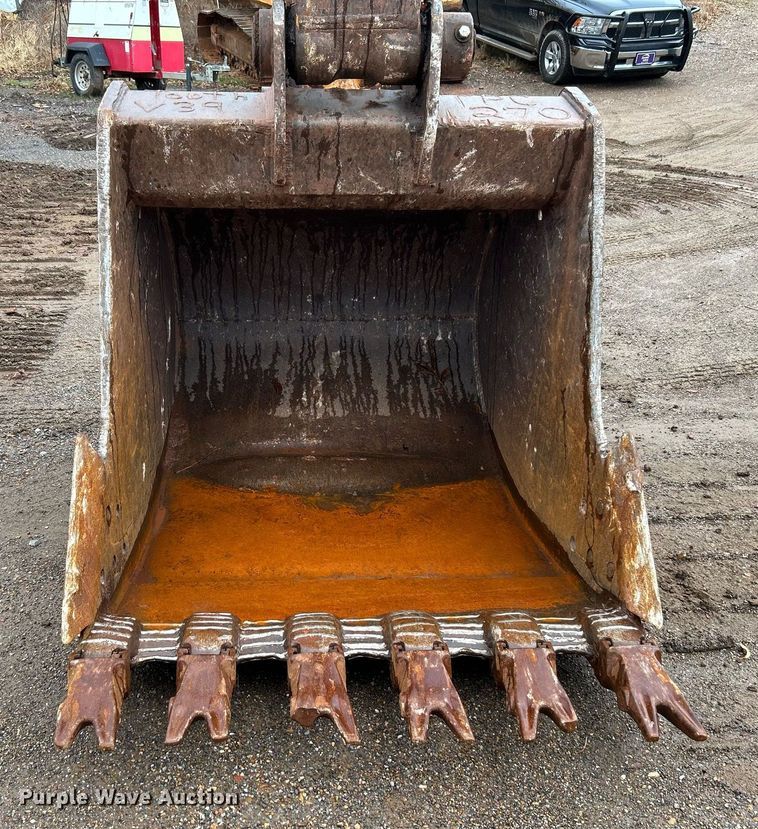 image for item DN0503 2008 Komatsu PC270LC-8  excavator