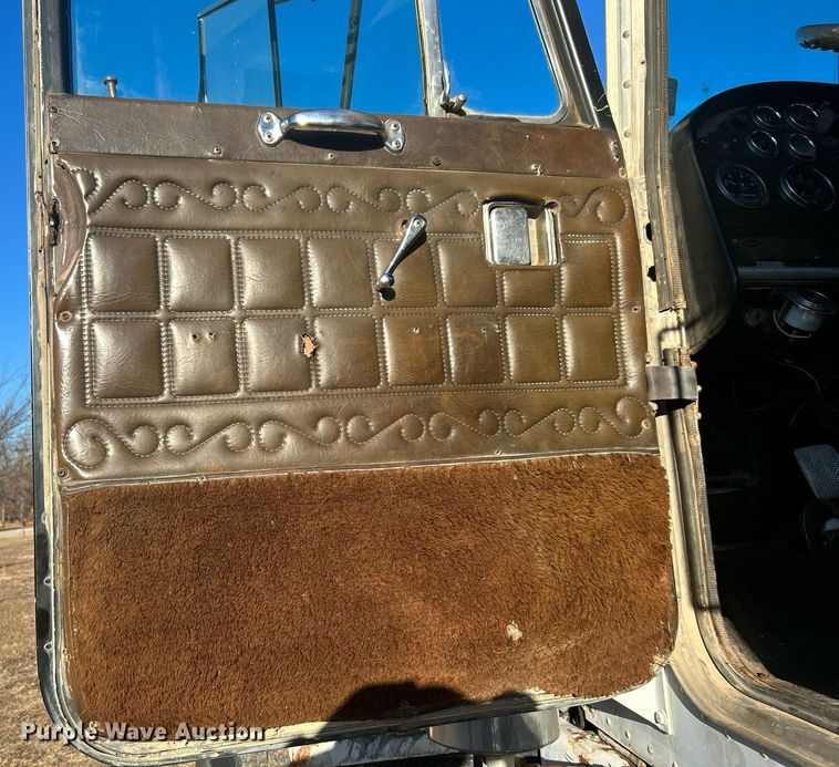 image for item DN0517 1982 Peterbilt 353  winch truck