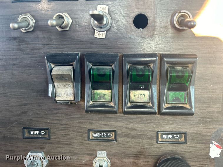 image for item DN0517 1982 Peterbilt 353  winch truck