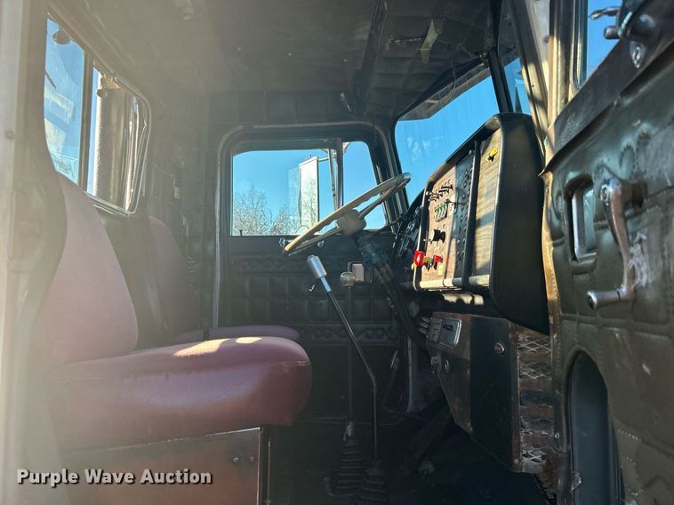 image for item DN0517 1982 Peterbilt 353  winch truck