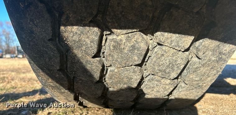 image for item DN0517 1982 Peterbilt 353  winch truck