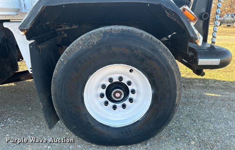 image for item DN0517 1982 Peterbilt 353  winch truck