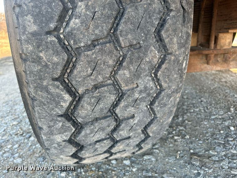 image for item DN0517 1982 Peterbilt 353  winch truck