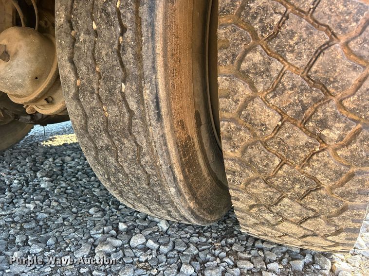 image for item DN0517 1982 Peterbilt 353  winch truck