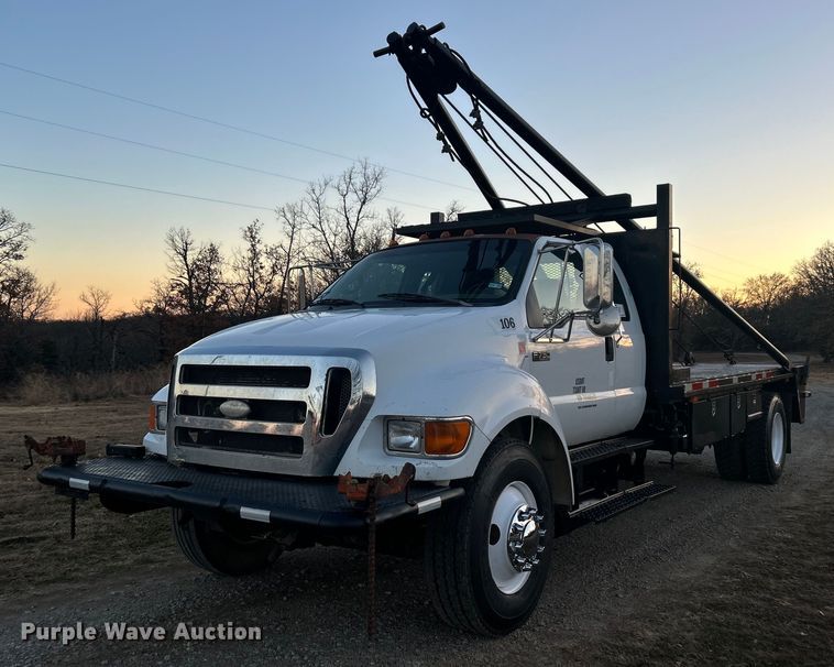 image for item DN0542 2007 Ford F750 Super Duty  winch truck