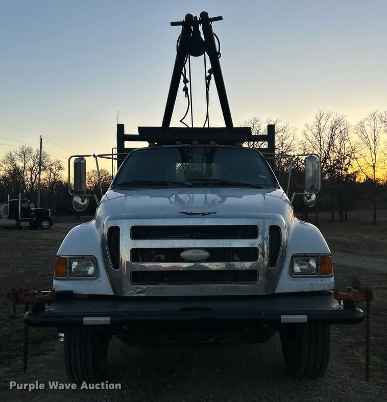 image for item DN0542 2007 Ford F750 Super Duty  winch truck