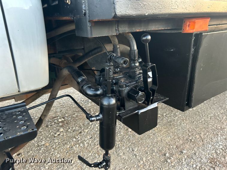 image for item DN0542 2007 Ford F750 Super Duty  winch truck