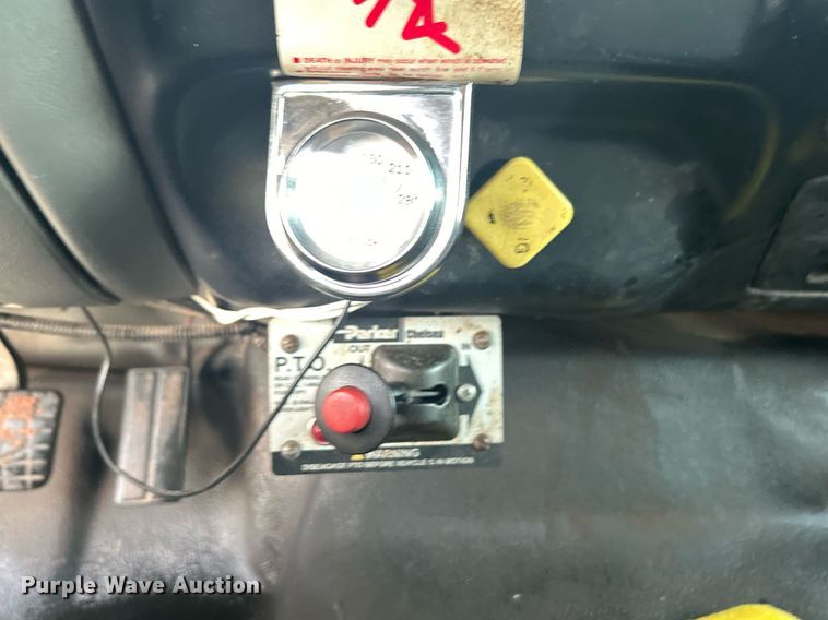 image for item DN0542 2007 Ford F750 Super Duty  winch truck