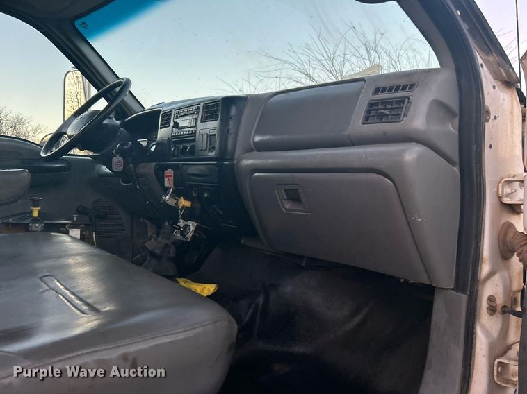 image for item DN0542 2007 Ford F750 Super Duty  winch truck