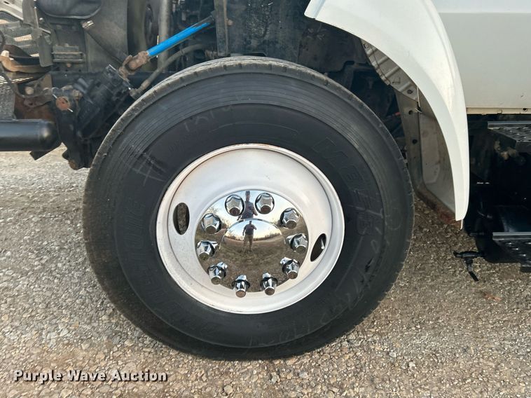 image for item DN0542 2007 Ford F750 Super Duty  winch truck