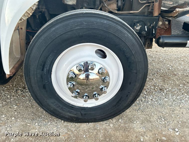 image for item DN0542 2007 Ford F750 Super Duty  winch truck