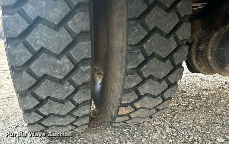 image for item DN0542 2007 Ford F750 Super Duty  winch truck