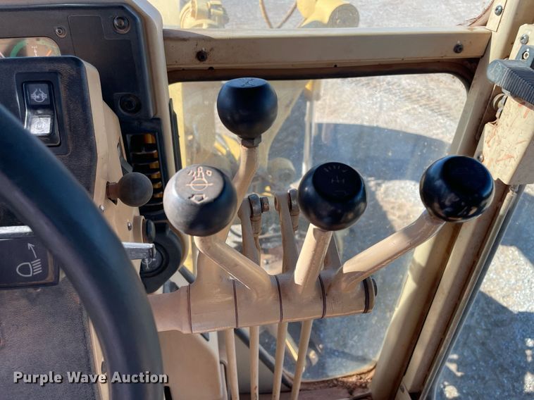 image for item DN3745 2007 Caterpillar 140H  motor grader