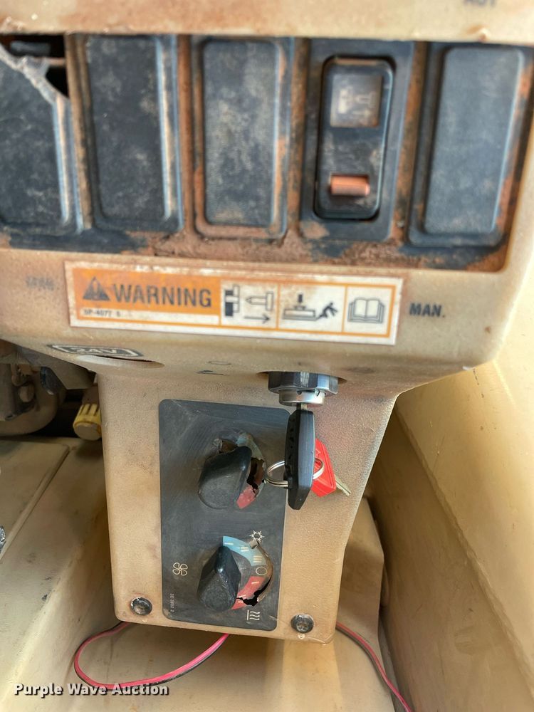 image for item DN3745 2007 Caterpillar 140H  motor grader