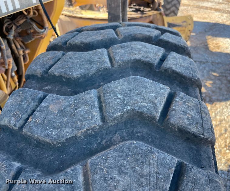 image for item DN3745 2007 Caterpillar 140H  motor grader