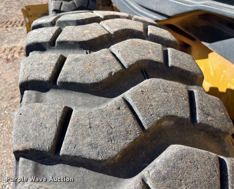 image for item DN3745 2007 Caterpillar 140H  motor grader