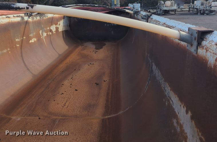 image for item DN3749 2011 Hilbilt 24-3/16 HD XL  end dump trailer