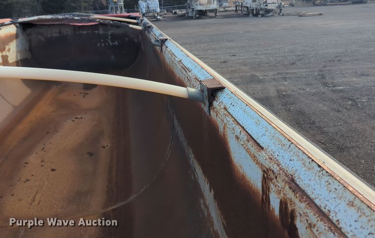 image for item DN3749 2011 Hilbilt 24-3/16 HD XL  end dump trailer