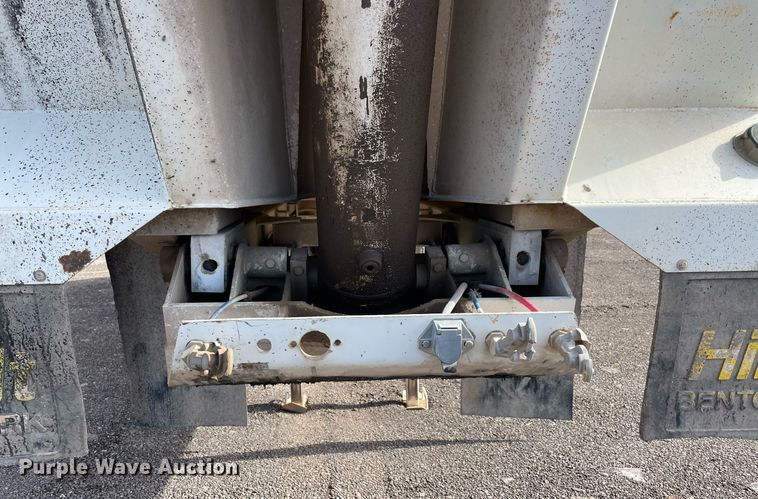 image for item DN3749 2011 Hilbilt 24-3/16 HD XL  end dump trailer