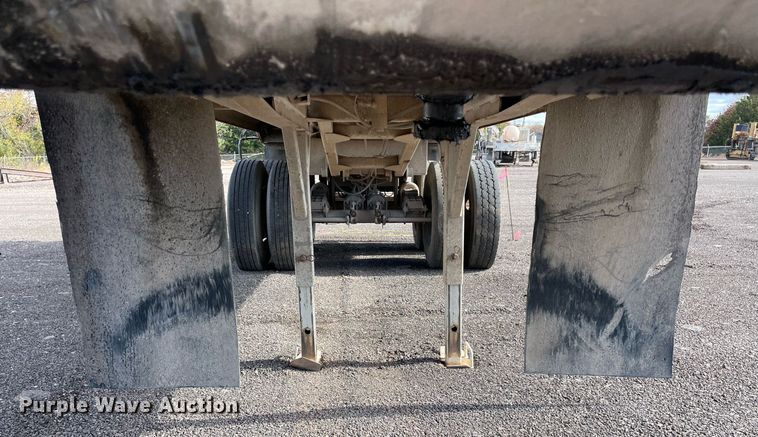 image for item DN3749 2011 Hilbilt 24-3/16 HD XL  end dump trailer