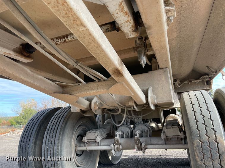 image for item DN3749 2011 Hilbilt 24-3/16 HD XL  end dump trailer