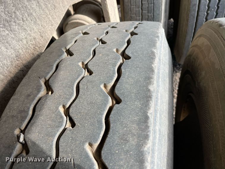 image for item DN3749 2011 Hilbilt 24-3/16 HD XL  end dump trailer