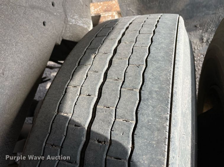 image for item DN3749 2011 Hilbilt 24-3/16 HD XL  end dump trailer